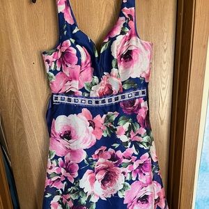 Floral prom dress - floor length - belt and bow in back